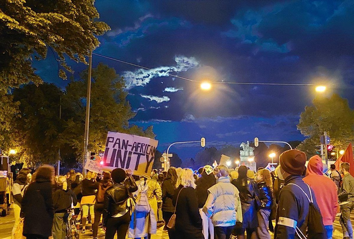 Wir sind am Baldeplatz angekommen! Der Demo Verlauf war soweit es aussieht friedlich. Die Endkundgebung läuft #muc2505 #BlackLivesMatter #AfricanLiberationDay