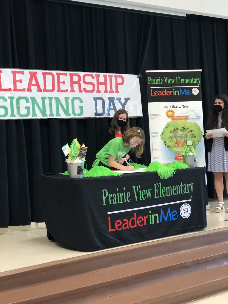 Leadership Signing Day! Ready for these Lighthouse Leaders to model leadership and LEAD in 21-22. #RISEUP