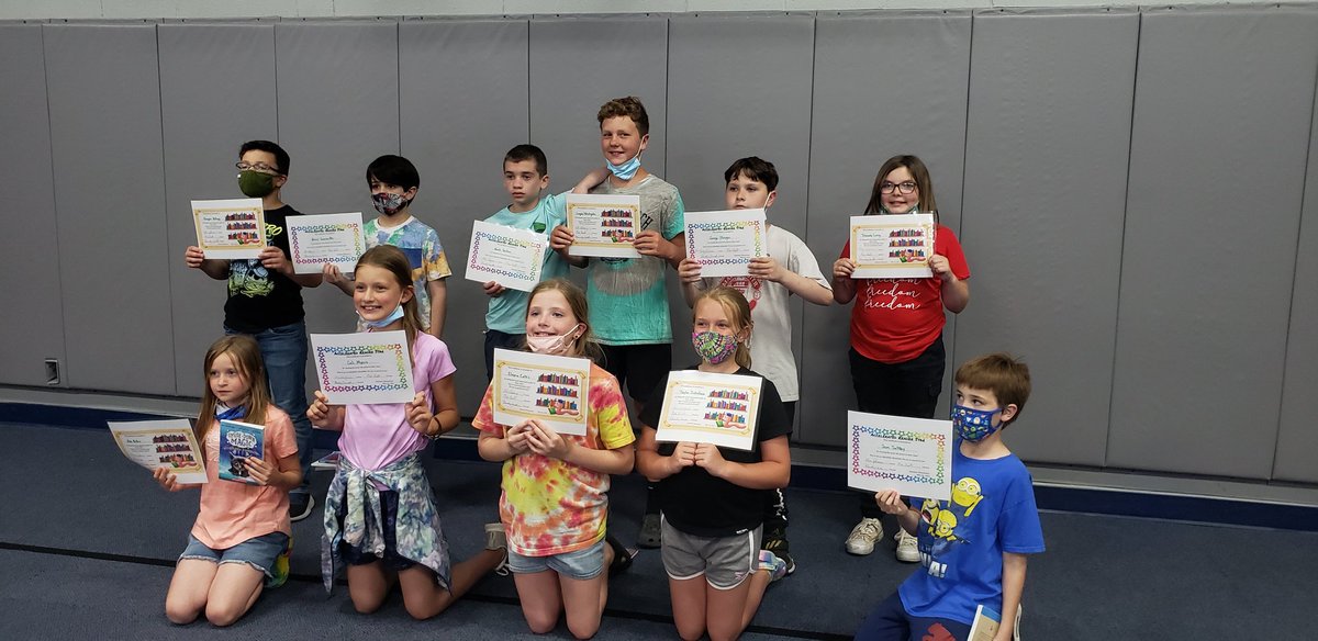 MrsLHelfrich's tweet photo. 4th grade top readers and most improved readers! Way to go Cali Myers, Ava Bishir, and Taylor Zickafoose from our class! https://t.co/6tANgZsq09