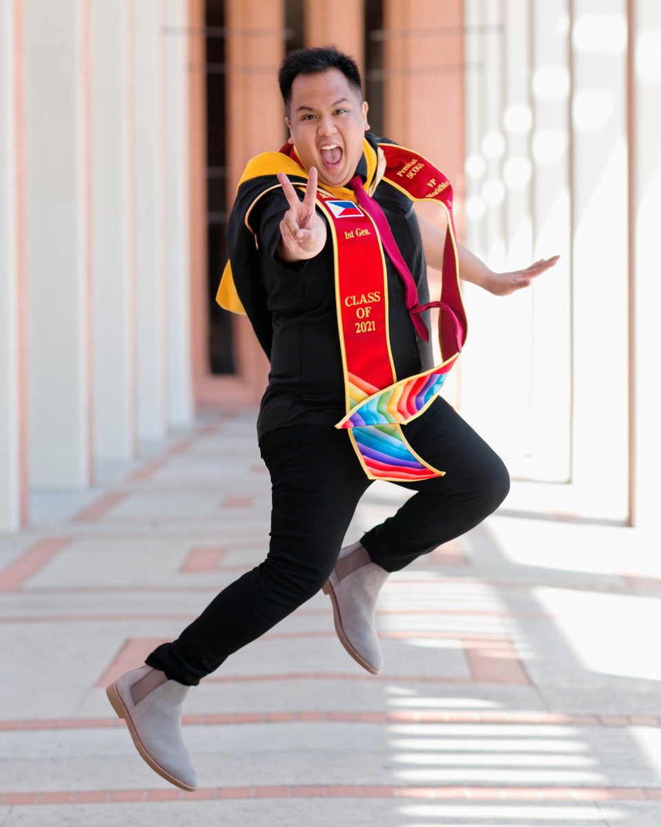 PHSburbank's tweet photo. Congratulations to Josh Manlutac '11 who served as Commencement Speaker at USC's Keck School of Medicine commencement ceremony. Josh was also the recipient of the USC Student Recognition Award for his academics and service. We are so proud of you, Josh! #GoPioneers #PHSAlumni https://t.co/c3cpXhNcZb