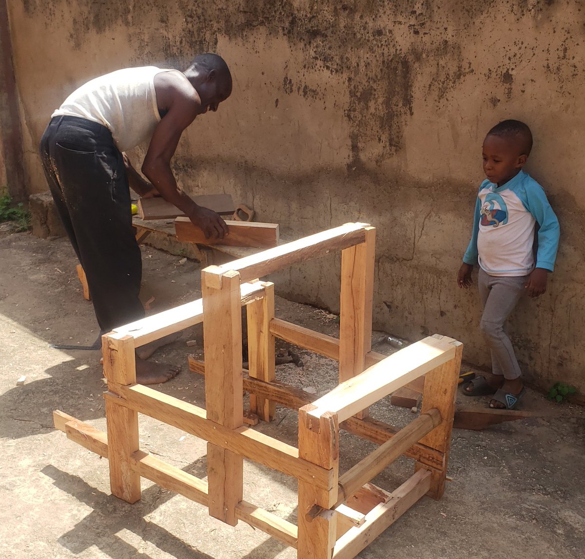 AdejokeLasisi's tweet photo. A NEW BUSINESS OPPORTUNITY IN AN UNEXPECTED PLACE 

Where do I even start?

I'm a proud teacher right now 💃💃💃

Since my son was less than a year old, he has always been disturbing....hmmmm, not disturbing rather exploring new things. He always like to enter the loom and tried https://t.co/ge5IAAYfWU