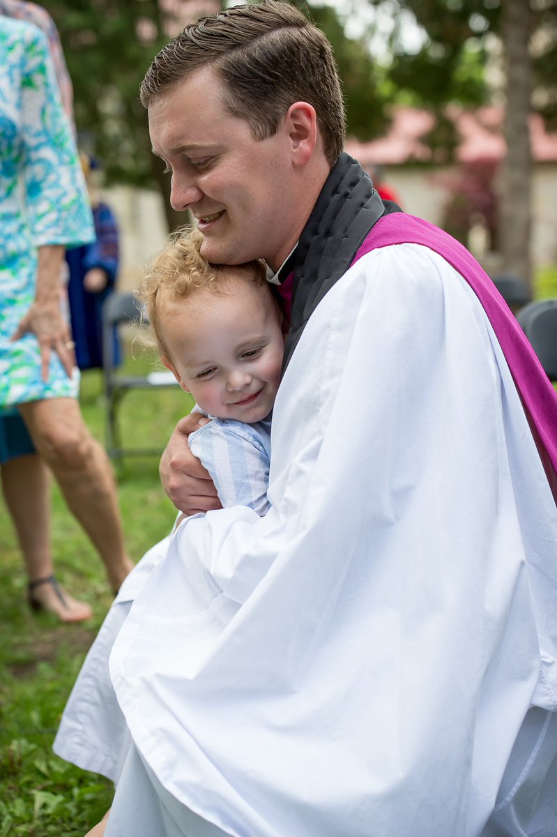 mattadore's tweet photo. #realformation @NashotahHouse
Got my hood a week ago and Henry was ready to greet me after all ceremony. https://t.co/66TaGbrWfn