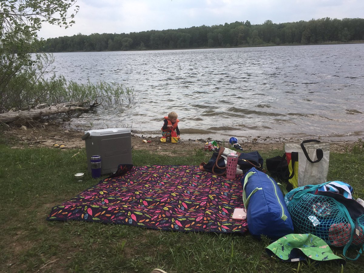 mrcycology's tweet photo. sometimes it's too nice outside... skipping school for the lake. #outside #houseman #makingmostofit https://t.co/G1aDVJSXt0