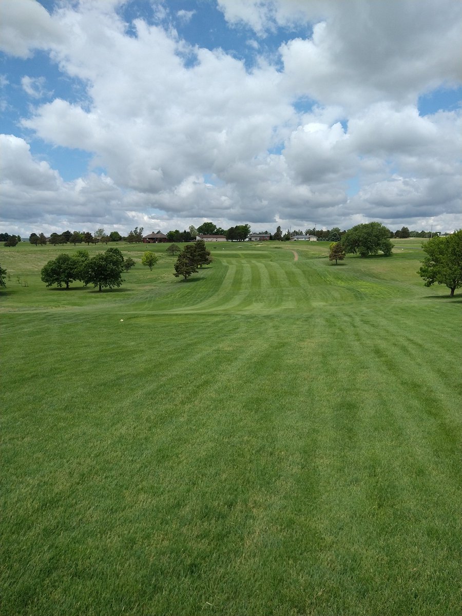 Oriole golfers hold tight at 4th place. Fantastic finish to a fun season. See you next time Dodge City.  #flyhigh