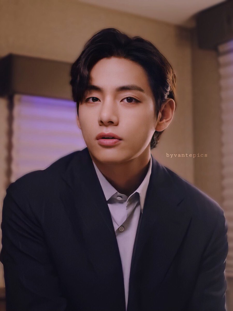 byvantepics's tweet photo. ceo #V. https://t.co/CkXGAp60Km