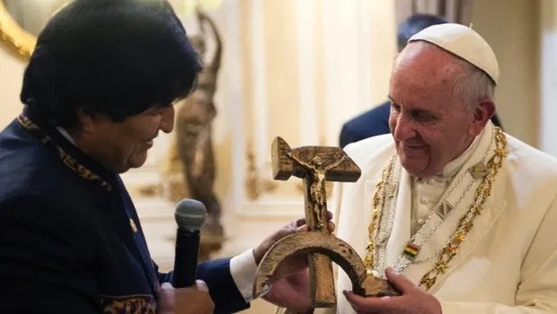 Mayito557597574's tweet photo. He aquí al Anti Cristo, el Papa que aboga por la comunión de Pelosi y Biden , dos pro aborto ,que no habla sobre el daño del comunismo , ahora habla de educación y economía verde, quien te crees que eres ⁦@Pontifex⁩ ?, Mira la Iglesia en Alemania,no hablas de eso,das pena . https://t.co/xZSRXtdQXJ
