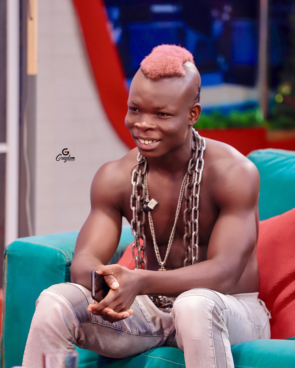 exclusiv_00's tweet image. Is the fight open to the rest of Africa? Our Ghanaian goat wants to take you head on.
From bars to the boxing ring.