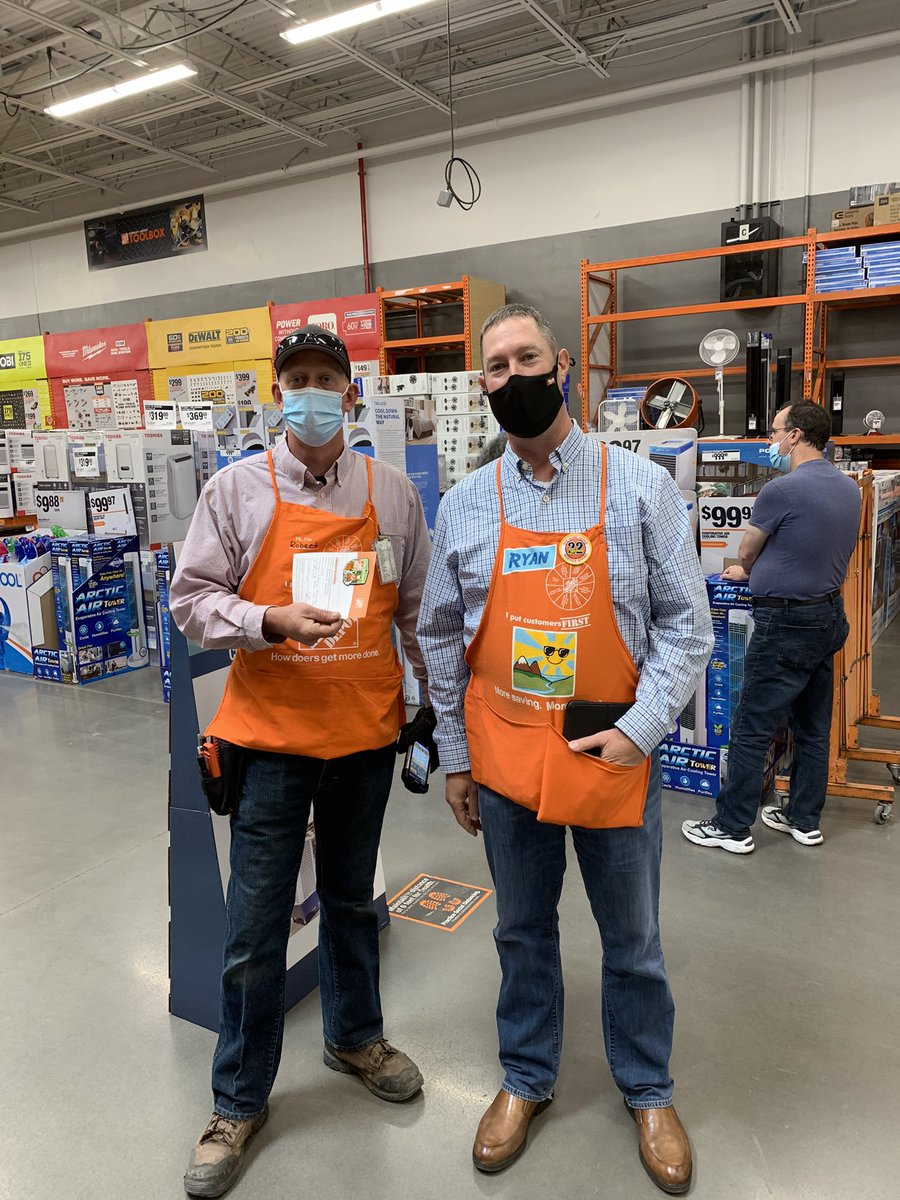 Had a great walk with <a href="/ryan_quam/">Ryan Quam</a> today. Supervisors Kevin Pang, Robert Samsel, Matt Shine, James Nardin and Glen Cummings all got recognized for OUTSTANDING standards and driving sales! Great job to you all! @BenRainesHD <a href="/MollyBFields/">Molly Fields</a> <a href="/ryan_quam/">Ryan Quam</a>