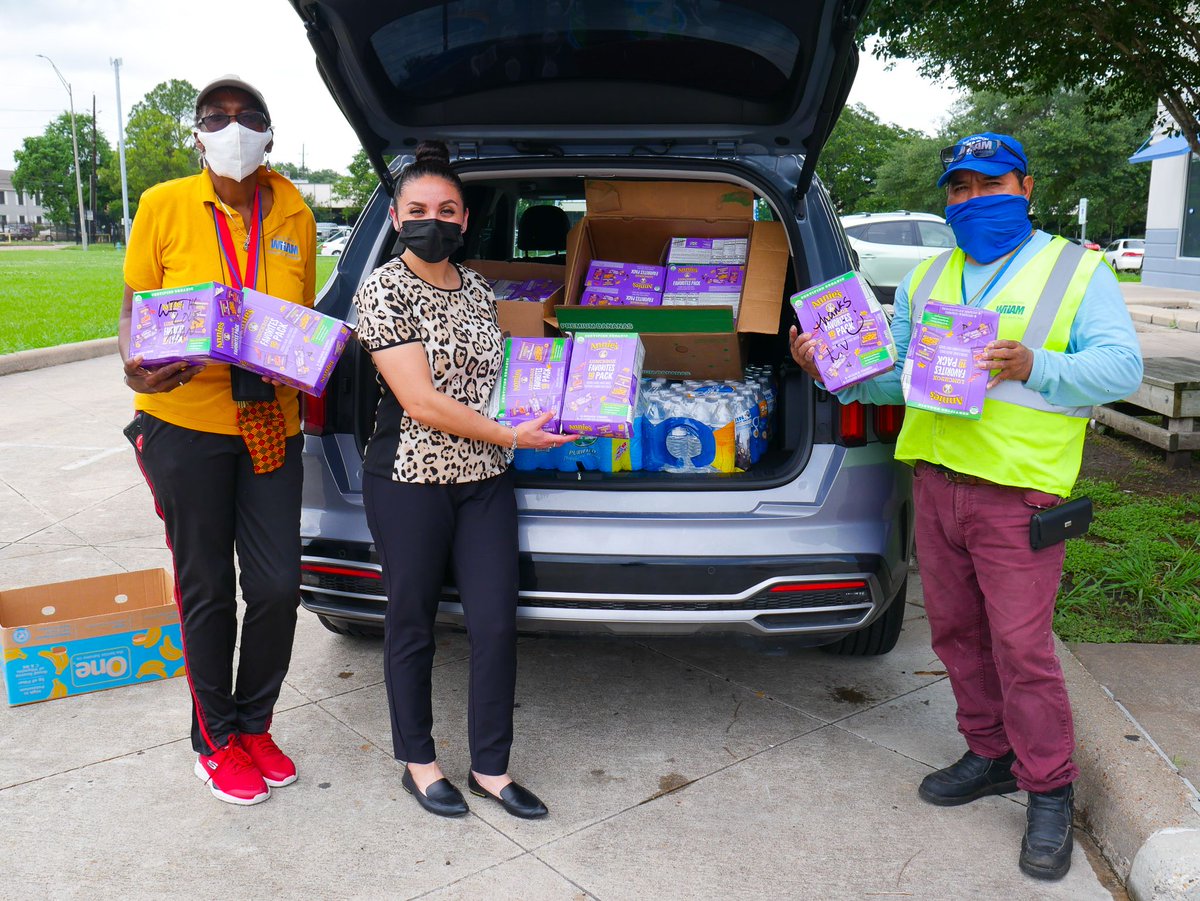 WHAMMinistries's tweet photo. WHAM donated snacks to the teachers and students of Walnut Band Elementary! We wish them the best of luck during STAAR tesing! #HopeInAction https://t.co/Ru7mlrOEul