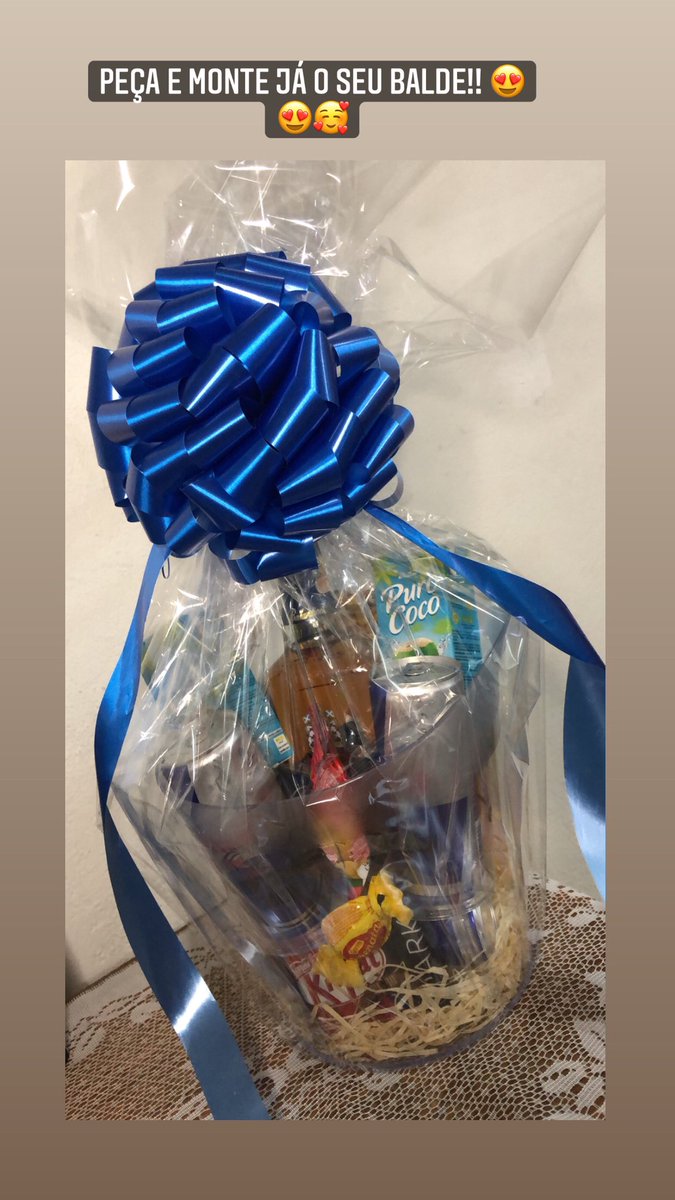 rafaelafelix79's tweet photo. O balde contém 

1-Balla 12/1L
3-Redbull 
2- puro coco
2- copos de whisky de acrílico 
1-kit kat
3-serenatas
1-finni
3-amendoins
#DiadosNamoradosaiFaçaOseuPedido!! ( consultar sobre a bebida que deseja por no balde) https://t.co/espgfKJvfD