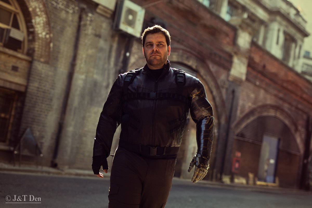 JTDenizens's tweet photo. βYou got to stop looking to other people to tell you who you are.β #thefalconandwintersoldier #samwilson #smilingtiger #captainamerica #buckybarnes #wintersoldier #starsandstripes #madripoor #marvel #disney #comics #mcu #cinematic #cosplay #photography #50mm #sunset @Marvel https://t.co/DiwQ7DwX5s