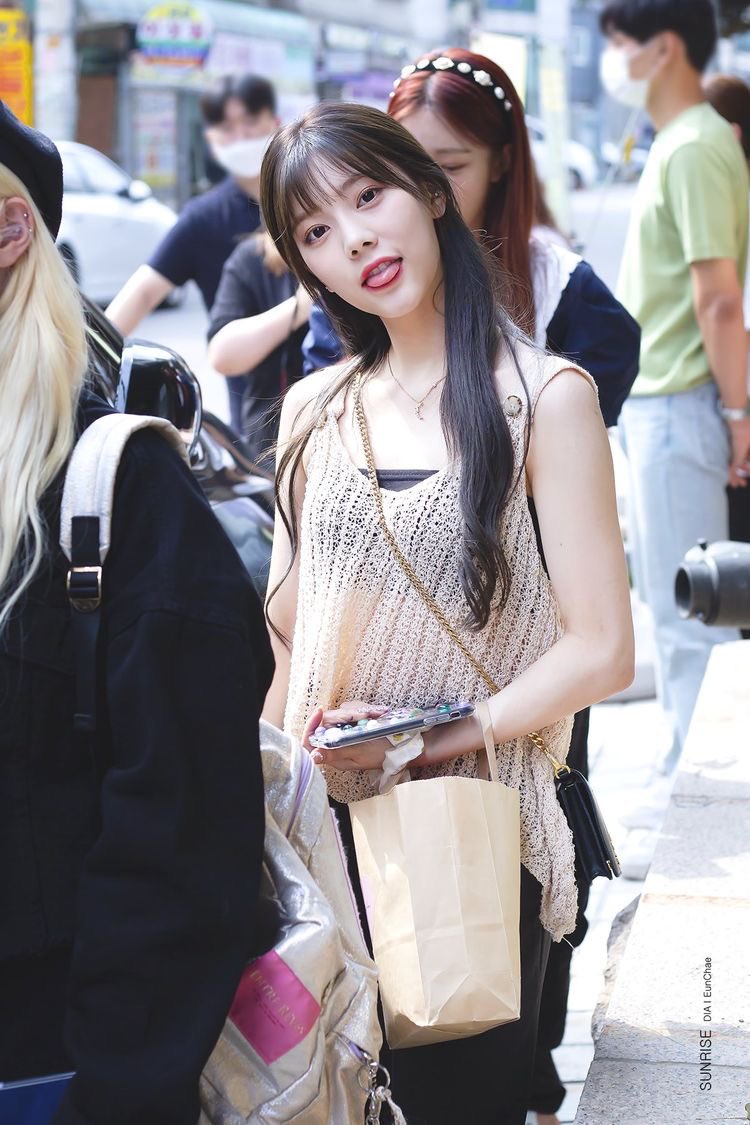 harutography's tweet photo. #HappyEunchaeDay #HappyBirthdayEunchae
#KwonChaewon #μμ± #λ€μ΄μ #λ€μ΄μμμ± #weloveyou #diacomeback @dia_official https://t.co/6pZufW7u4Y