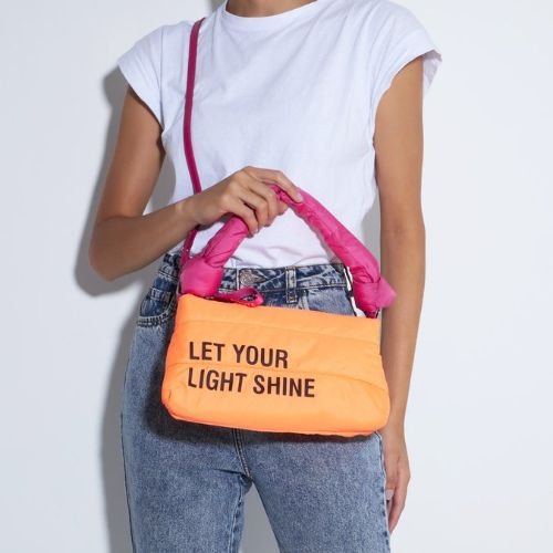 TREND ALERT! MAKE IT FLUFFY: HOW TO WEAR O ESTILO PUFFER schutz.com.br/getinside/how-…