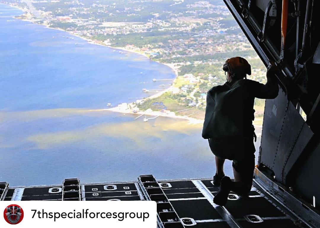 goarmy956's tweet image. Members of the 7th Special Forces Group, conducted their annual water jump training from a C-130 Hercules aircraft. Water jump training drills are used to practice and strengthen Airborne proficiency.
Interested in learning more about the 🇺🇸 Army? DM me or call me at 9562364389.