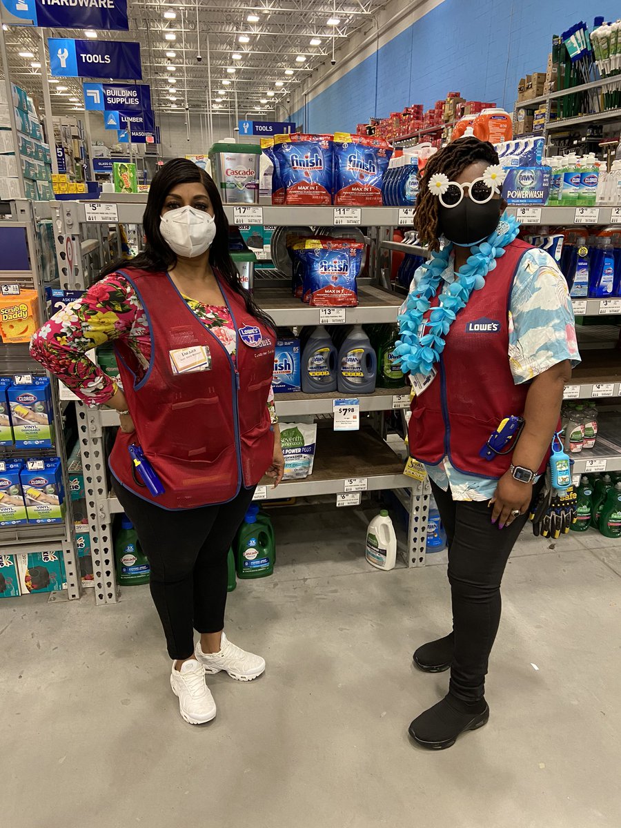 ASM’s and SM at Lowe’s DC Store 3256 joining in on the FUN!!! <a href="/LowesDMV/">Syncer Ingram</a> <a href="/BenitoKomadina/">Benito.Komadina@Lowes</a> #hawaiianshirtchallenge