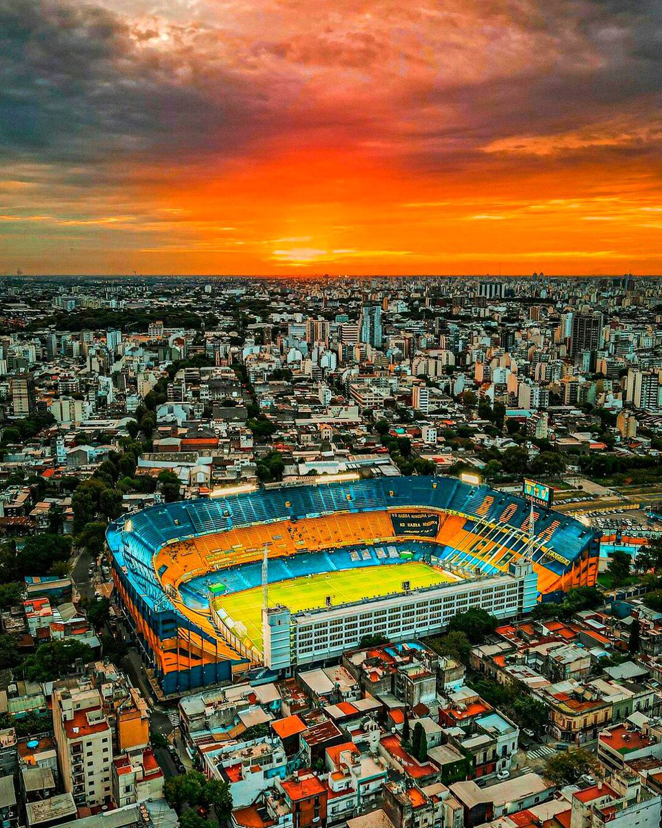 PadreBostero's tweet photo. La Bombonera debería ser considerada la octava maravilla del mundo. https://t.co/P4lnACddcS