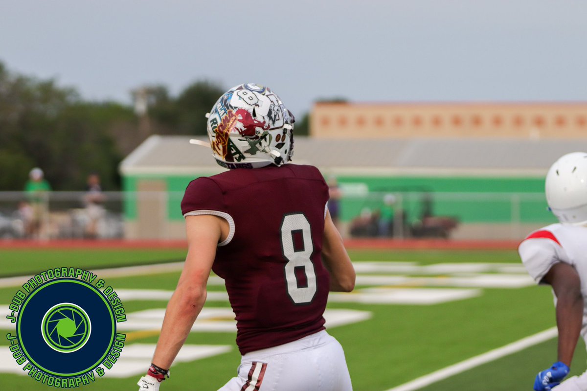 jdwelsh30's tweet photo. Uvalde Football at the @CoachesSouth All-Star Game! Got you @BowmanTanner8 haha @FlipDiggy https://t.co/gWWTl6rHgL