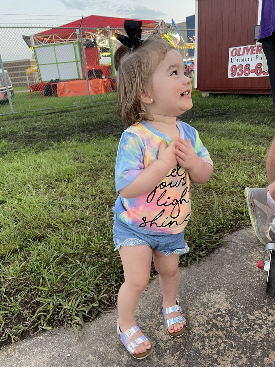 maddy_ousley's tweet photo. Fair with my favorites 🥰 https://t.co/bXtVirdsrL