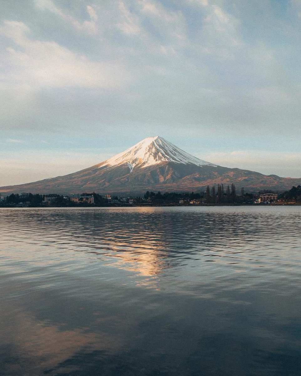Night vs. day views of Mount Fuji.