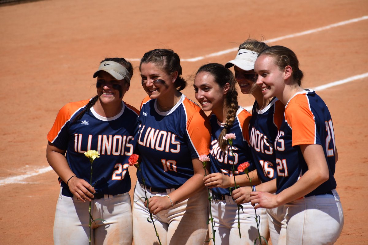 University of Illinois Club Softball tweet media