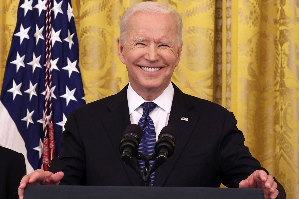 realDailyWire's tweet photo. BREAKING: Biden Admin Shut Down Probe Launched During Trump-Era To Examine Wuhan Lab Leak Theory, Report Says https://t.co/roVYr55XWe https://t.co/y4nBrDzcWo