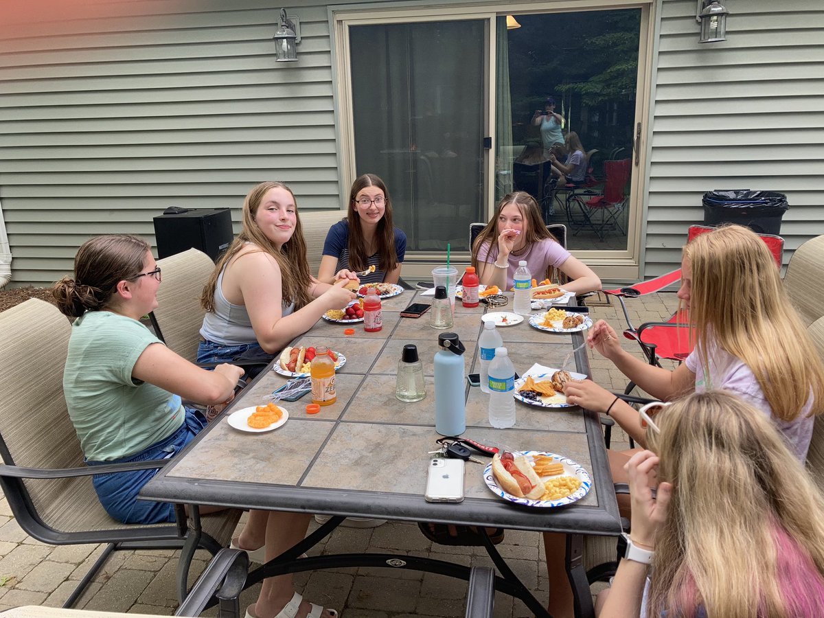 NMHSTrack_Field's tweet photo. Count championship cookout was great tonight! Thank you to all those that could make it. https://t.co/r0hhOsaP5J