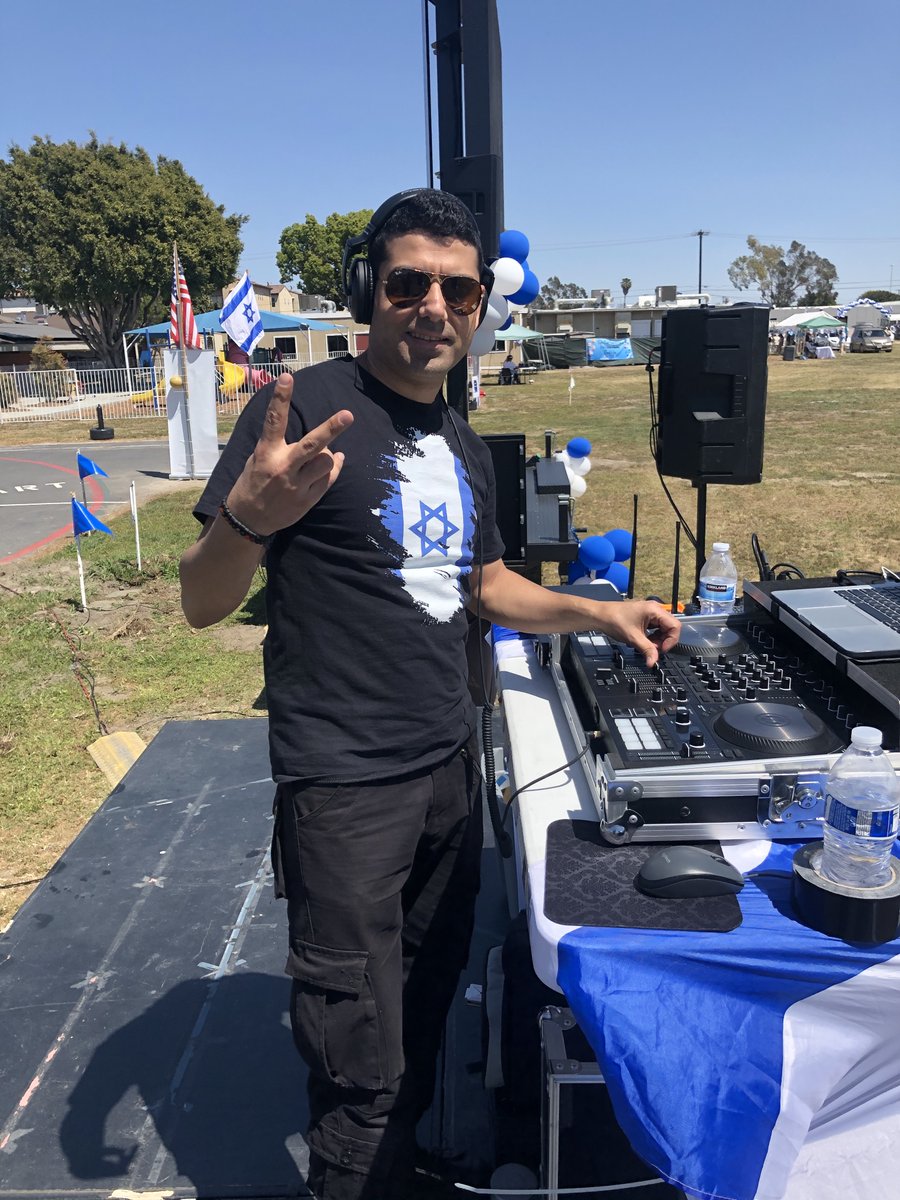 angelsmusicpros's tweet photo. Pictures From Our Latest Events with DJ's @AsiVidal, @ShaySilver @Mcknuera 

#BarMitzvahDj #PhotoBooth #selfiebooth #WeddingDJ #BarMitzvahPhotoBooth #BatMitzvahDJ #engagementDj #CustomBackdrop #StepnRepeat #HaloBooth #MC #BarMitzvahMC https://t.co/8TUSLFKbN2