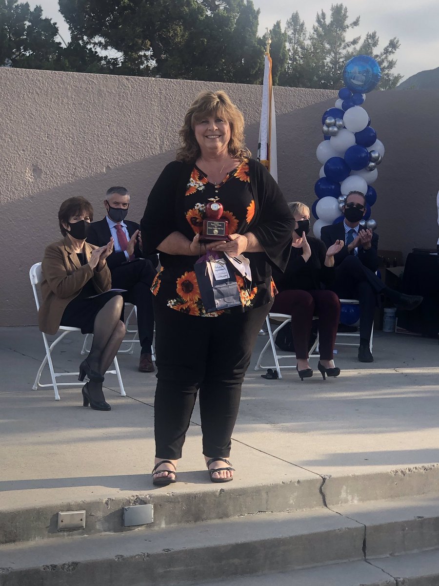 Congratulations to our amazing Santee School District Teacher of the Year, Mrs. Teresa Elliott. Carlton Hills is so proud of you!  <a href="/SSDCHILLS/">Carlton Hills School</a> <a href="/drsmpierce/">Dr. Stephanie Pierce</a> <a href="/SSDKristin/">Kristin Baranski, Ed.D</a>