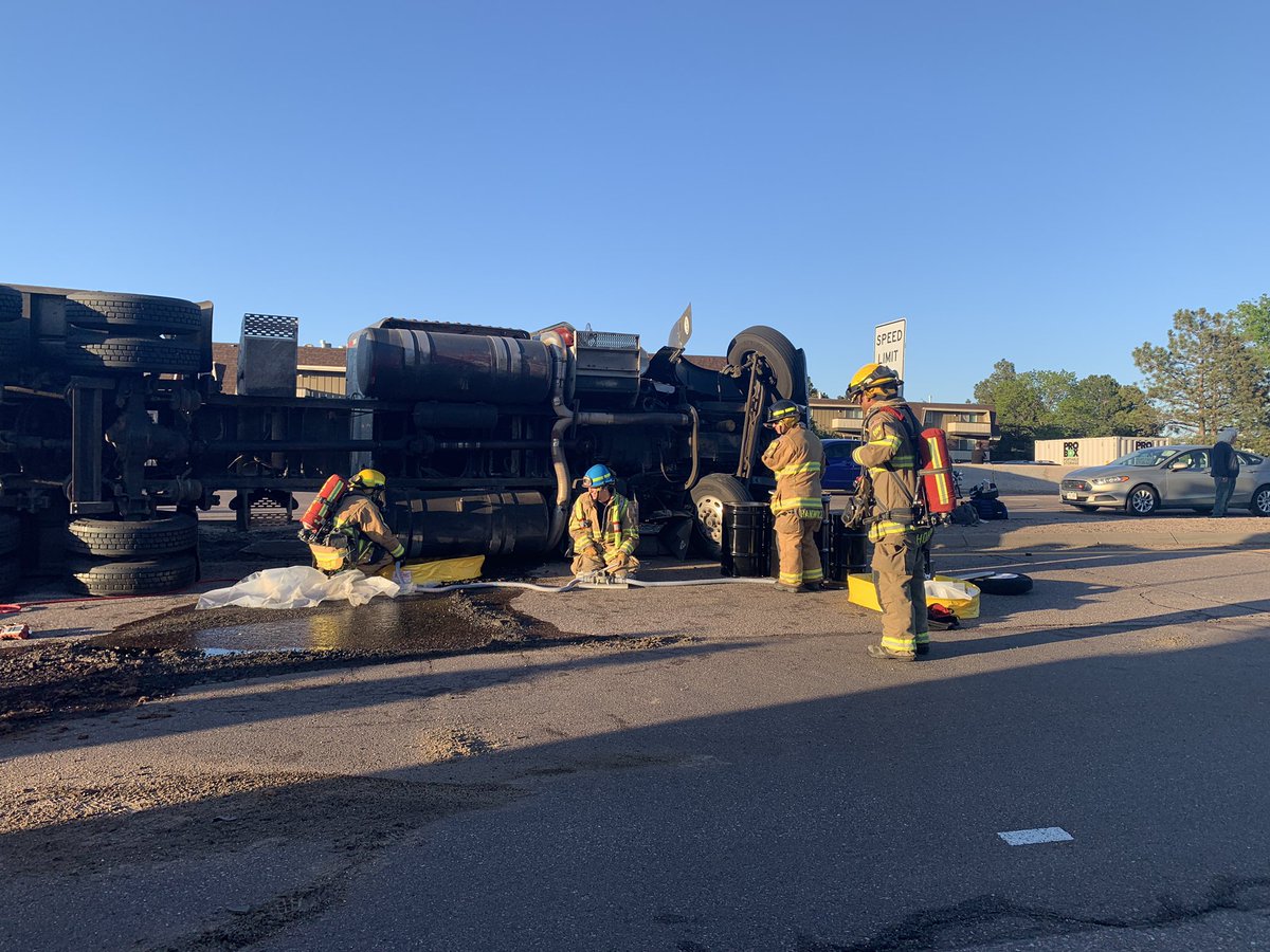 CSFDPIO's tweet photo. #coloradospringsfire working with #CSPD, @ElPaso_OEM, #CSUtilities on a semi-truck that was involved in a traffic accident on the MLK. 2 occupants minor injuries reported and no one transported. 91 cattle onboard.  Crew are working diligently to rescue the livestock. MLK closed. https://t.co/5dxvzifxWX