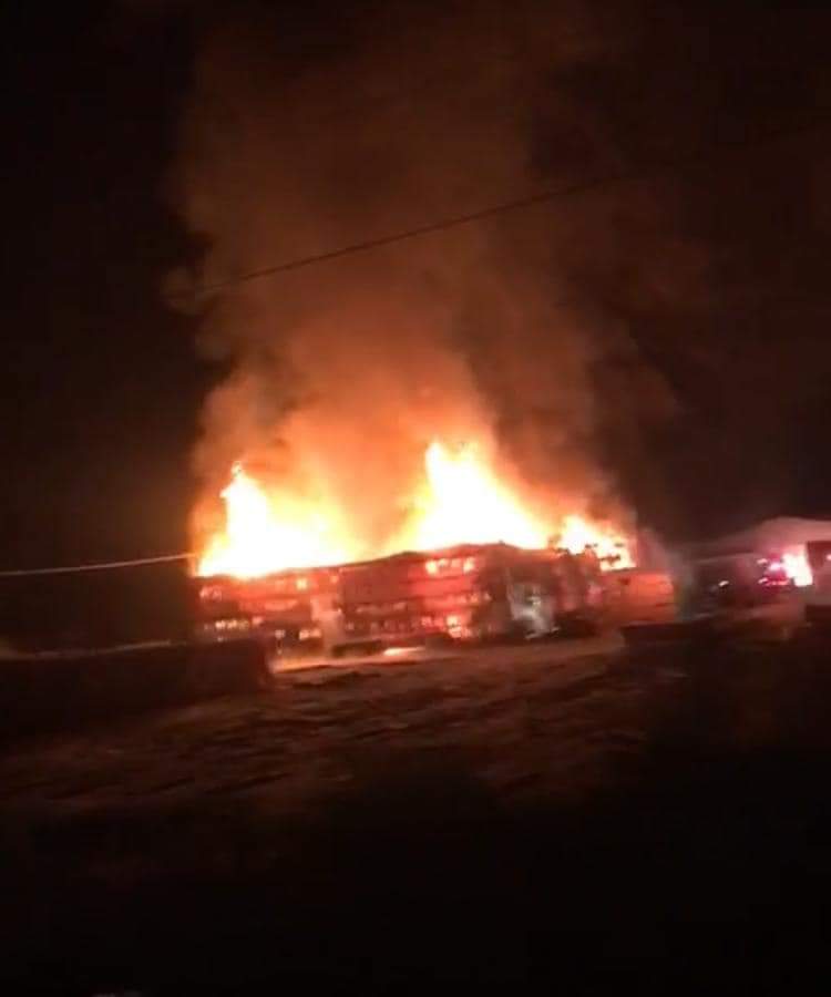 Tercera alarma de Incendio sector el Pedregal (galpón de aserradero)