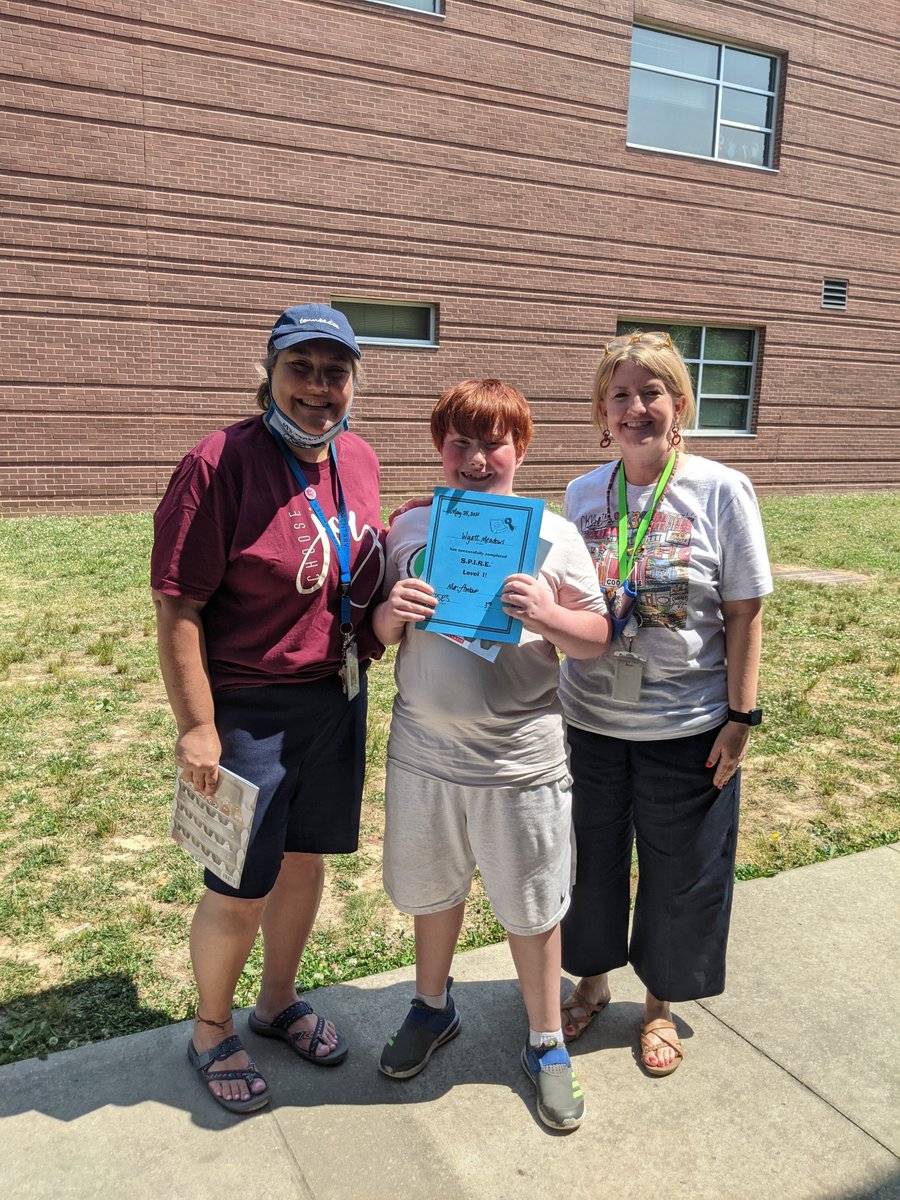 ajtatum5's tweet photo. Graduate from a SPIRE Level on the same day as the watermelon party? Yes, please!
#MsAmbersKids
@PSES_Pups https://t.co/AKtOZyFZQM