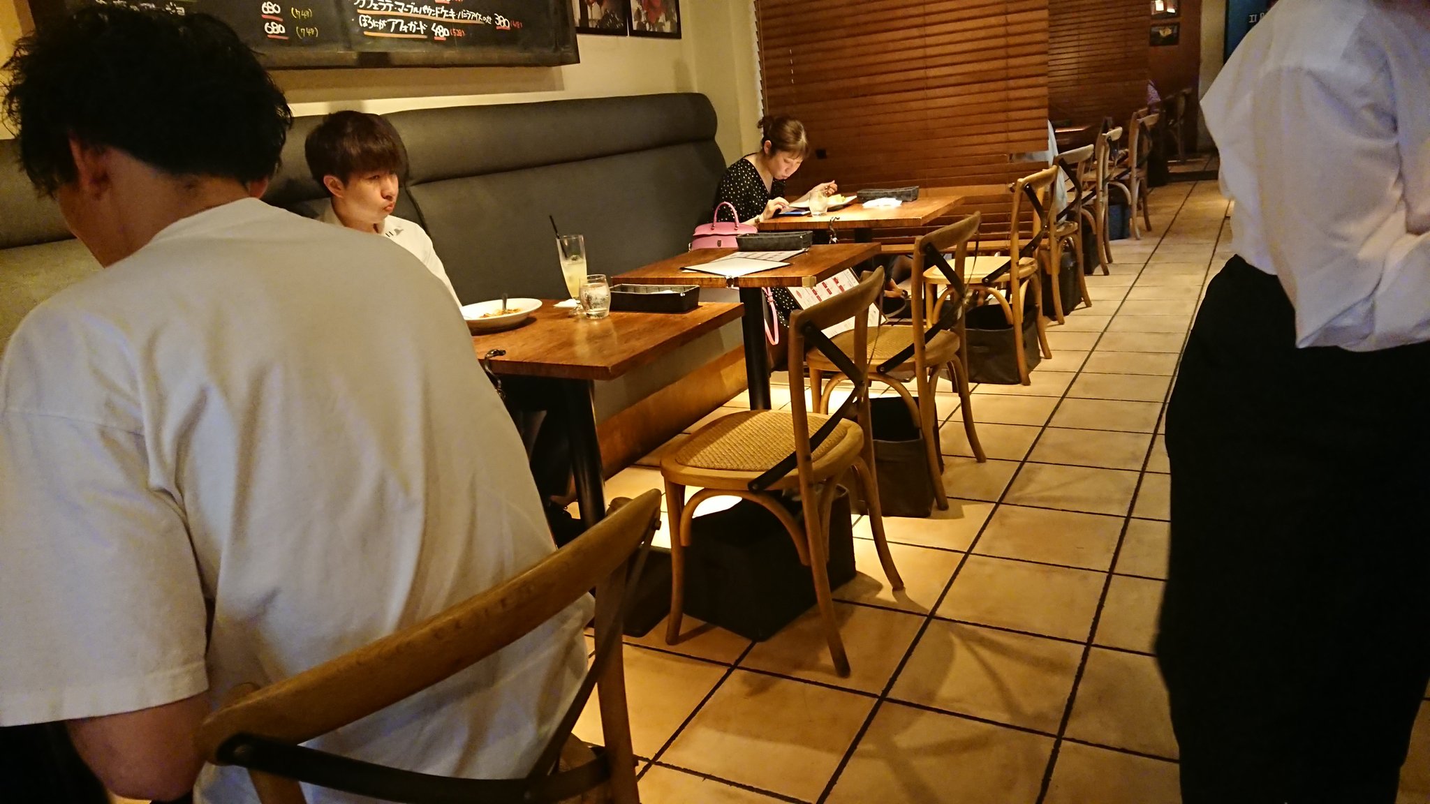 しろ アドレスホッパー Italian Bar 2538 北千住 パスタランチ サラダ パスタ パンおかわりok １ドリンク 800円 結構お得 パンおかわり自由は良 パスタも美味しい オシャレな店内 東京 東京グルメ 北千住 北千住駅 北千住グルメ