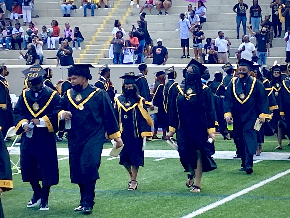 DeKalb Schools, GA (@dekalbschools) on Twitter photo The future is yours! Congratulations Lithonia High School Class of 2021 <a href="/LithoniaHigh/">Lithonia High School</a> #DCSDGrad2021 The future is yours! Congratulations Lithonia High School Class of 2021 <a href="/LithoniaHigh/">Lithonia High School</a> #DCSDGrad2021