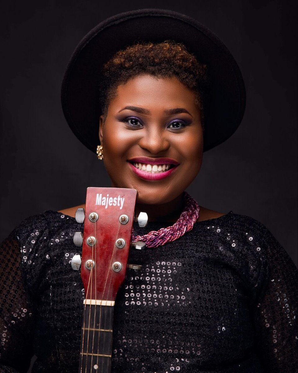 Kpoko1005FM's tweet photo. Omemma🎧 by @officialjudikay 
#KpokoNights #FinegirlFineface #KpokoFm 
#TalkDTalk @bigboldjenny https://t.co/g4kv0Ix1FO