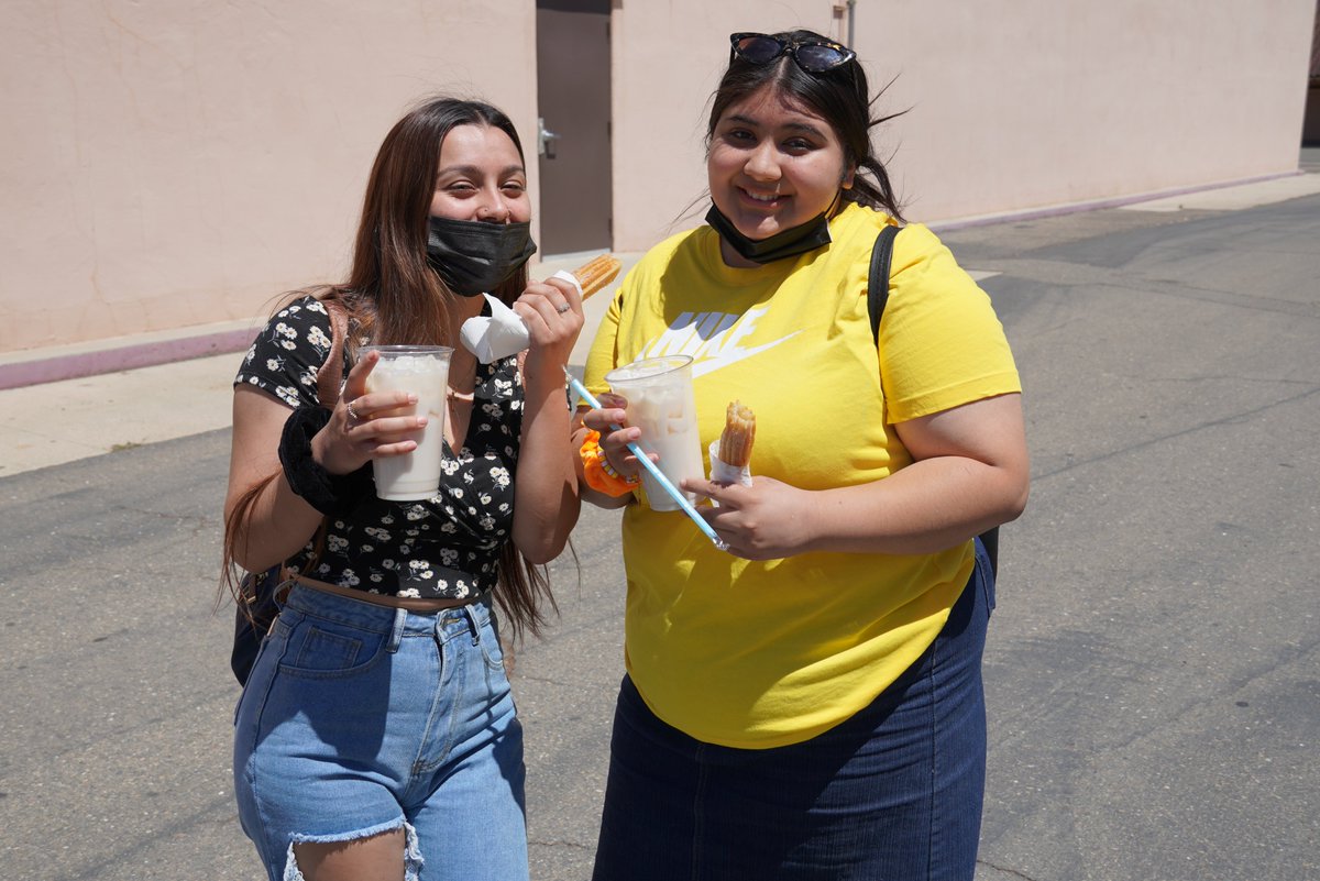MercedUHSD's tweet photo. Yosemite High held a delicious event today to reward high achieving students. Those who were in good standing in their classes and had good attendance were treated to churros and horchata, courtesy of Los Reyes Taco Truck. Way to finish strong, Dragons! #WeAreMUHSD https://t.co/4kjY0g90SF