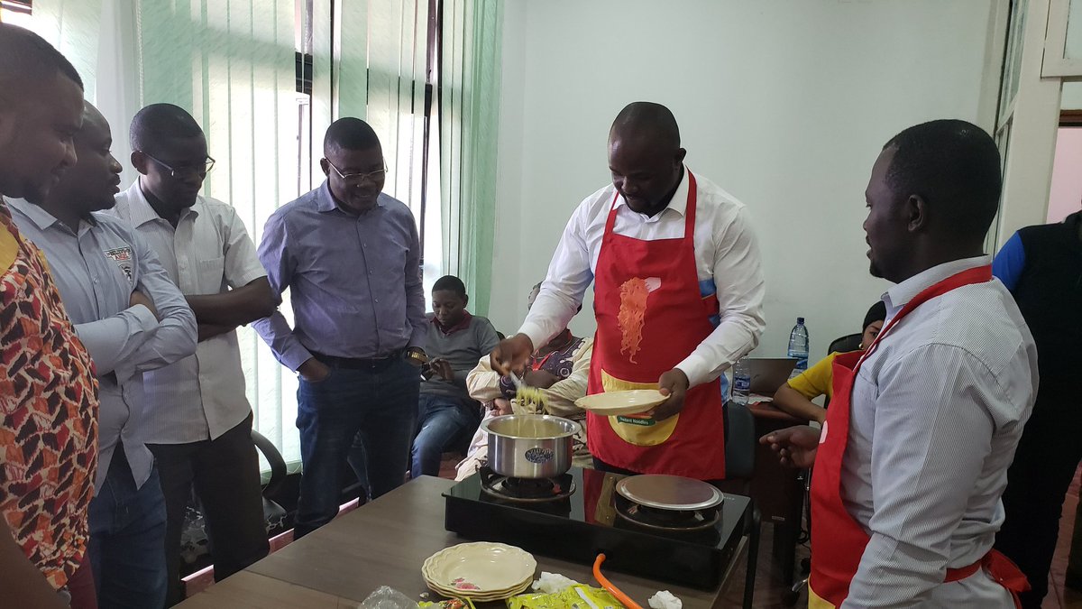 DonaldMusan's tweet photo. Un vrai leader n'a pas besoin de conduire.
Il suffit qu'il montre le chemin.
#NoodlesLaunch
#Tastingandsampling
#Bukavumarket
#FMCGProduct
#Salesanddistribution https://t.co/lIJdv5QL5H