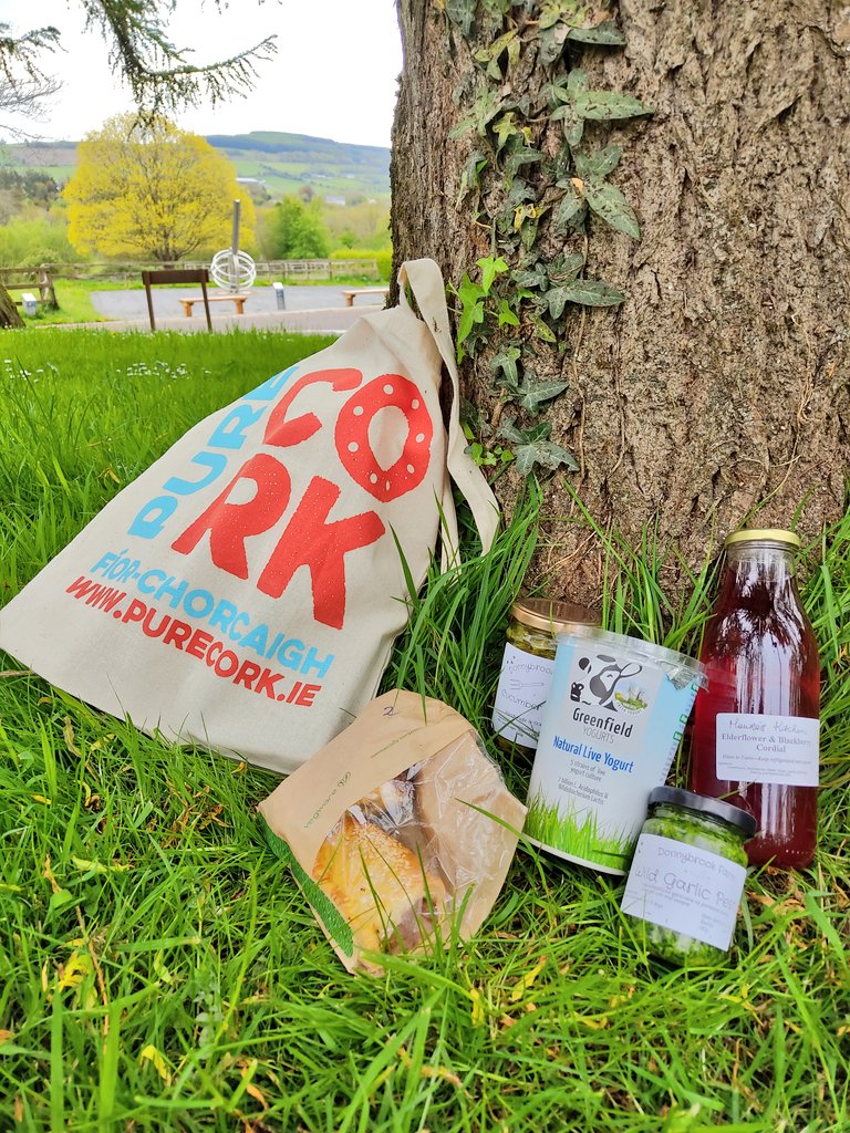 theculinarycelt's tweet photo. @Parochial_Hall @ThePureCorkBag @theglamityjane @MeeCatherine @CBFoley @veronm78 @pinocchiorebel @CulinaryCork @AlanMcC82 @billlking @CentraIRL I took mine to my local farmers market @KillavullenMkt but must up my game with it 😂 https://t.co/3lIoOr3Z2e