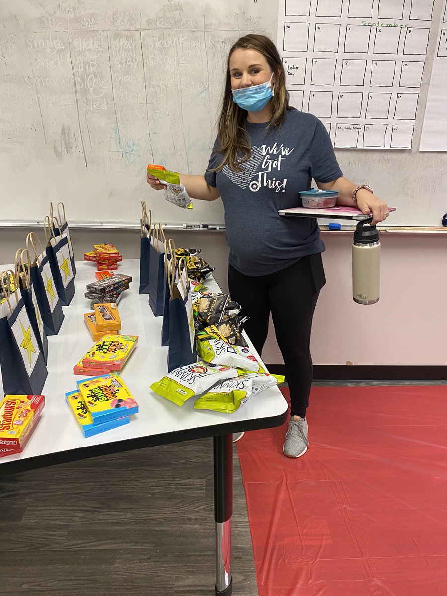 tinacruickshank's tweet photo. Today we had our K-2 teachers walk the red carpet @ForestLnAcademy to celebrate the hard work of our teachers and our readers! So much growth. Thank you teachers for everything you have done to make a difference this year! @jennjennyu @risdace #powerofwe #readingteam https://t.co/nE3Nx3UzPm