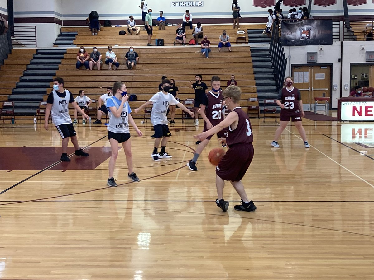 meileen5279's tweet photo. Great night for unified basketball! Way to go Reds! @NewarkAthletics @Newark_HS https://t.co/yqTt8WqAEb