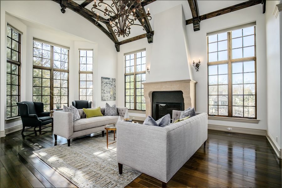 KCBizJournal's tweet photo. Come see this $2.595 #SunsetHill estate overlooking the #CountryClubPlaza. It has a stunning chef's kitchen, custom bar, theater room and wine cellar: https://t.co/kaGmn3O407. (Home of the Day is sponsored by @KoehlerBortnick.) https://t.co/lFIECRd0Q4