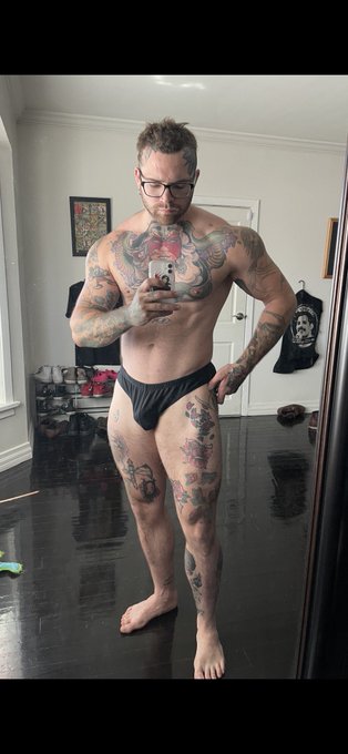 In my absence I&rsquo;ve been putting on mass and leaning out. I&rsquo;m looking forward to my new stage presence<a href="/tag/mvsales"class="tags"><span>#mvsales</span></a><a href="/tag/mvboys"class="tags"><span>#mvboys</span></a>
