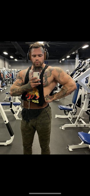 In my absence I&rsquo;ve been putting on mass and leaning out. I&rsquo;m looking forward to my new stage presence<a href="/tag/mvsales"class="tags"><span>#mvsales</span></a><a href="/tag/mvboys"class="tags"><span>#mvboys</span></a>