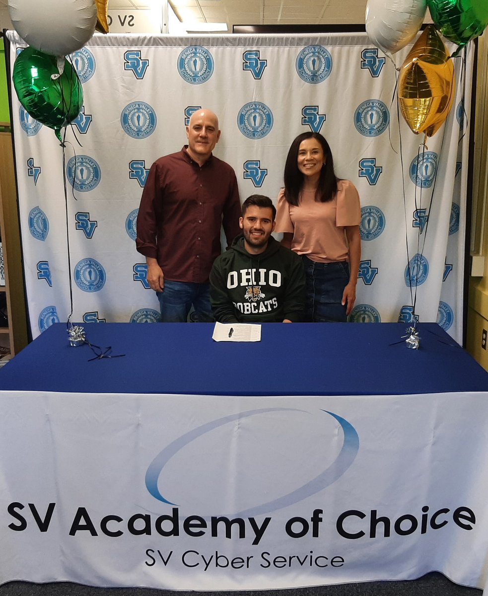 Congratulations to SV Tubist Luke Choban! He will be attending Ohio University and will double major in Music Performance and Music Therapy.  He and his parents participated in the SV Performing Arts department's first ever "Signing Day" #svband #svtalentedkids #svaoc