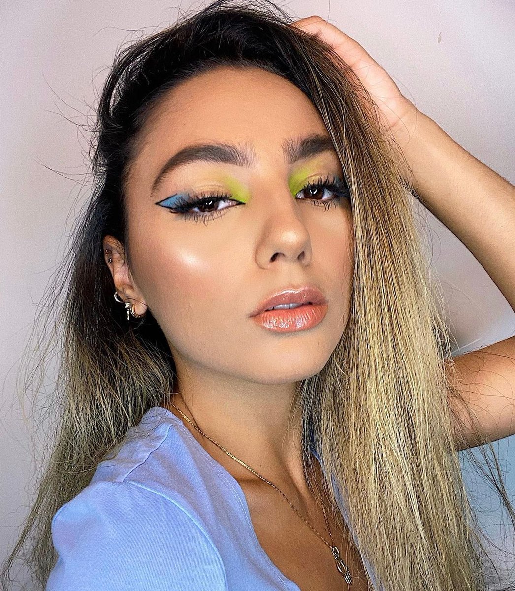 REALHER MakeUp tweet media