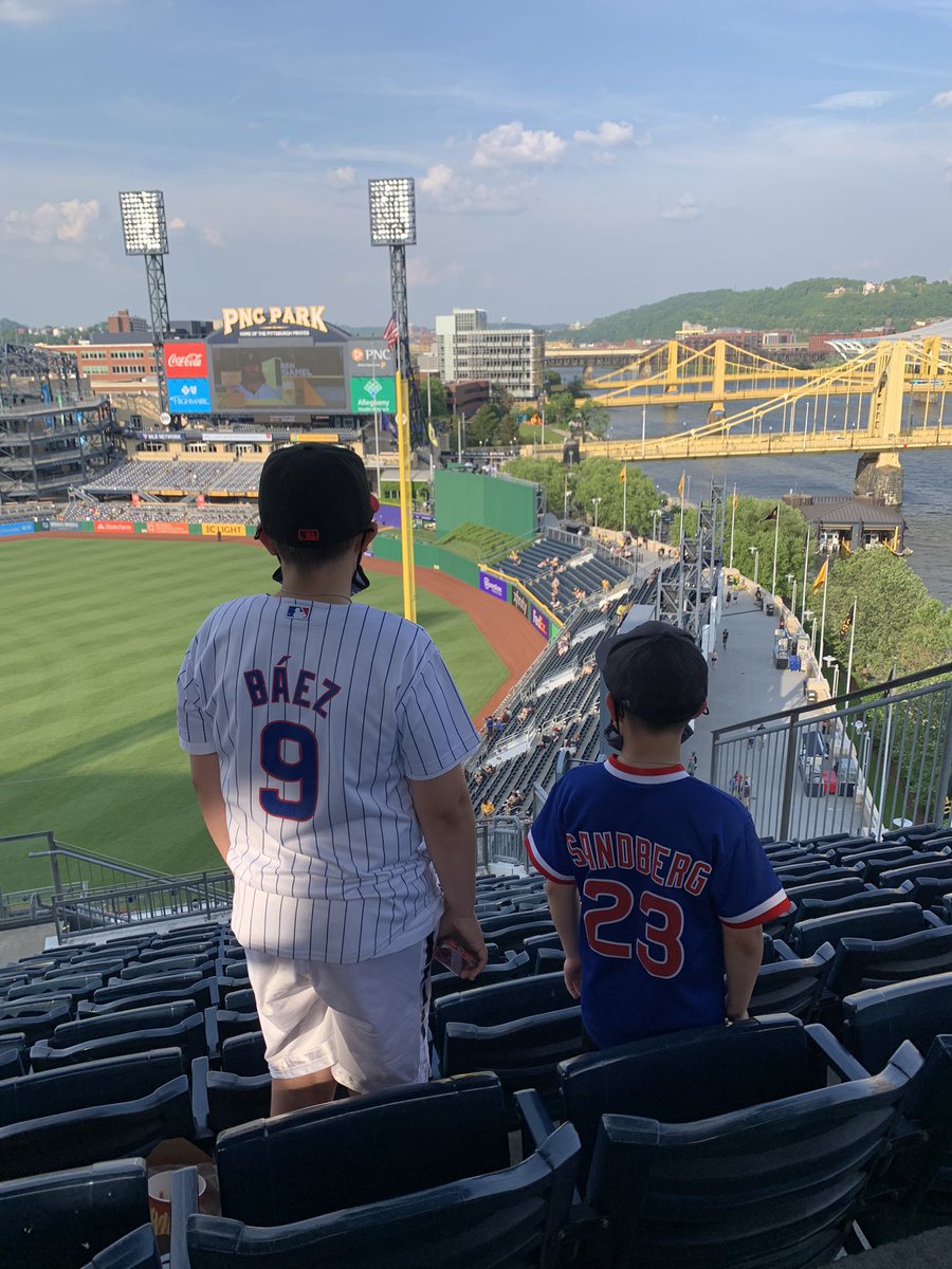 KellyT_55's tweet photo. Boys are excited to see the @Cubs in #Pittsburgh tonight @javy23baez https://t.co/5PE6Wnxw5d