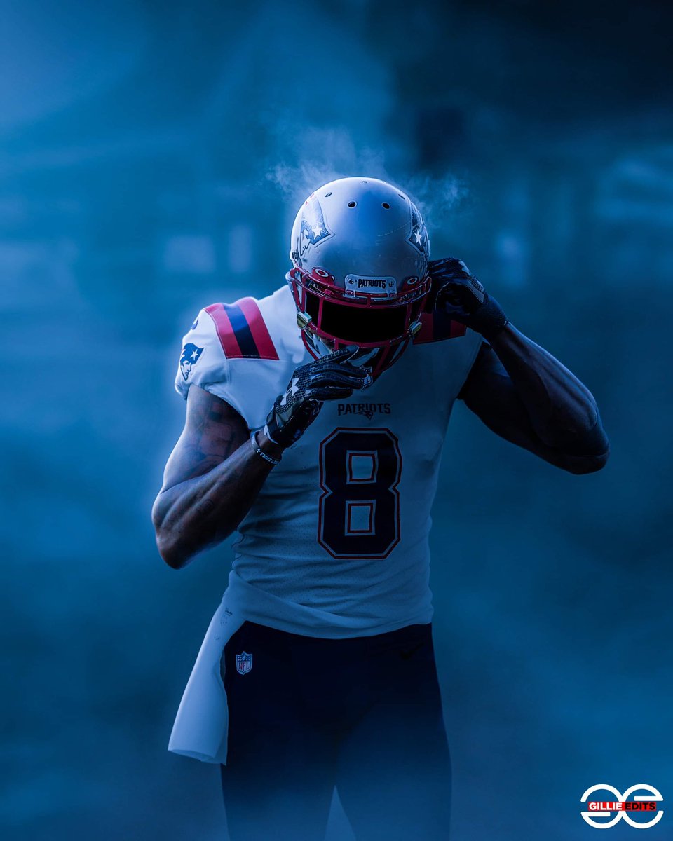 GillieEdits's tweet photo. What if #juliojones goes to the @patriots and wears #8 from college? 🔥 #newengland #patriots #freeagent #julio #atlanta #falcons #trade #graphicdesign #art #nfl #football #striveforgreatness #gillieedits @juliojones https://t.co/QhFNCirwBI