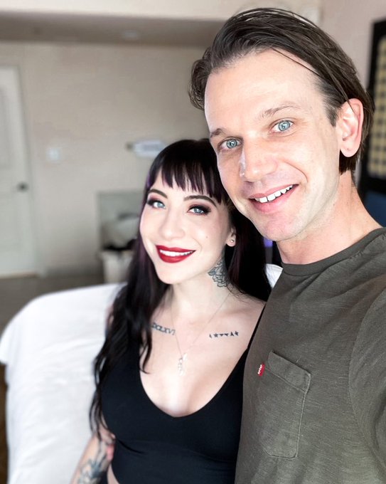 Fun times on set w/ @GothCharlotte  For @sweetfemdomx 🖤 https://t.co/M2N3FooMyc<a class="tags" href="/tag/gothcharlotte">@gothcharlotte</a><a class="tags" href="/tag/sweetfemdomx">@sweetfemdomx</a><a href="/tag/mvsales"class="tags"><span>#mvsales</span></a>