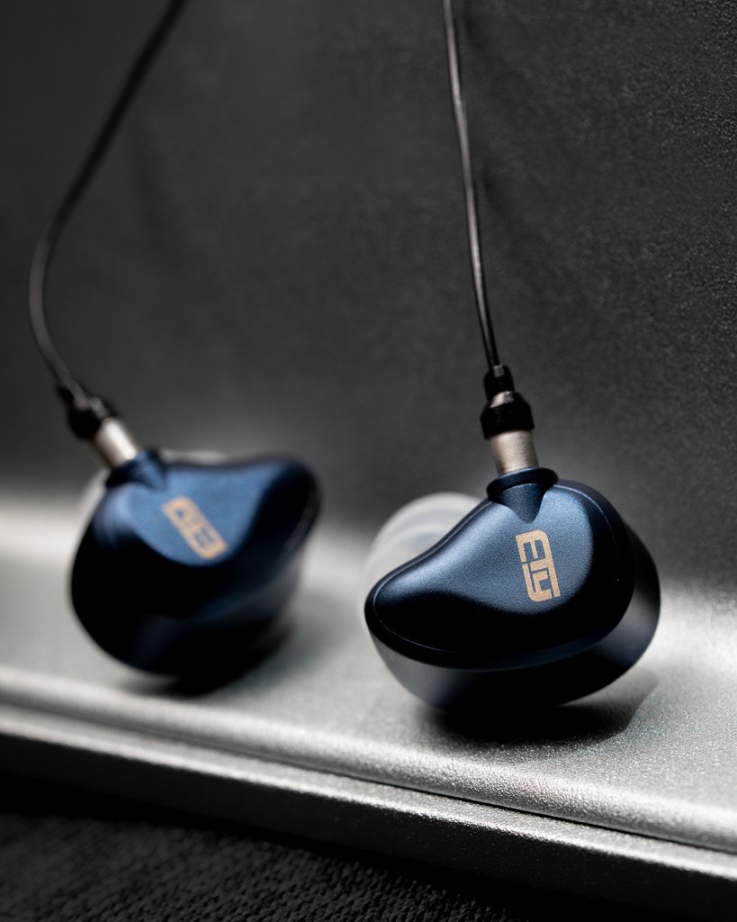 Etymotic_'s tweet photo. World's #MostAccurate multi-driver. Introducing the #EtymoticEVO, now available for presale @ https://t.co/NABM4wjetl https://t.co/rrRMSnM6Ri