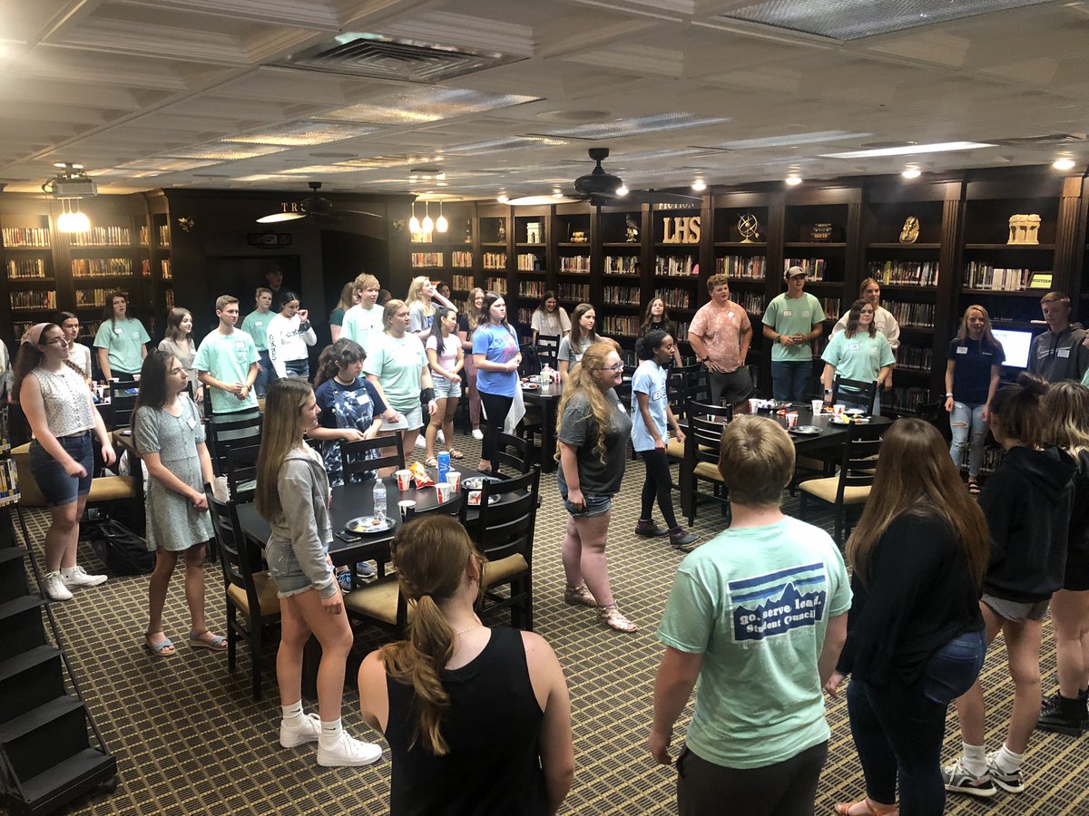 It’s SPRING RETREAT time!!!  We are so happy to be back together! 2021-2022 is going to be the best year yet! #lebStuCo <a href="/DrKOQuinn/">𝙳𝚛. 𝙺𝚊𝚝𝚒 𝙾’𝚀𝚞𝚒𝚗𝚗</a> <a href="/MASCstuco/">MASC</a>