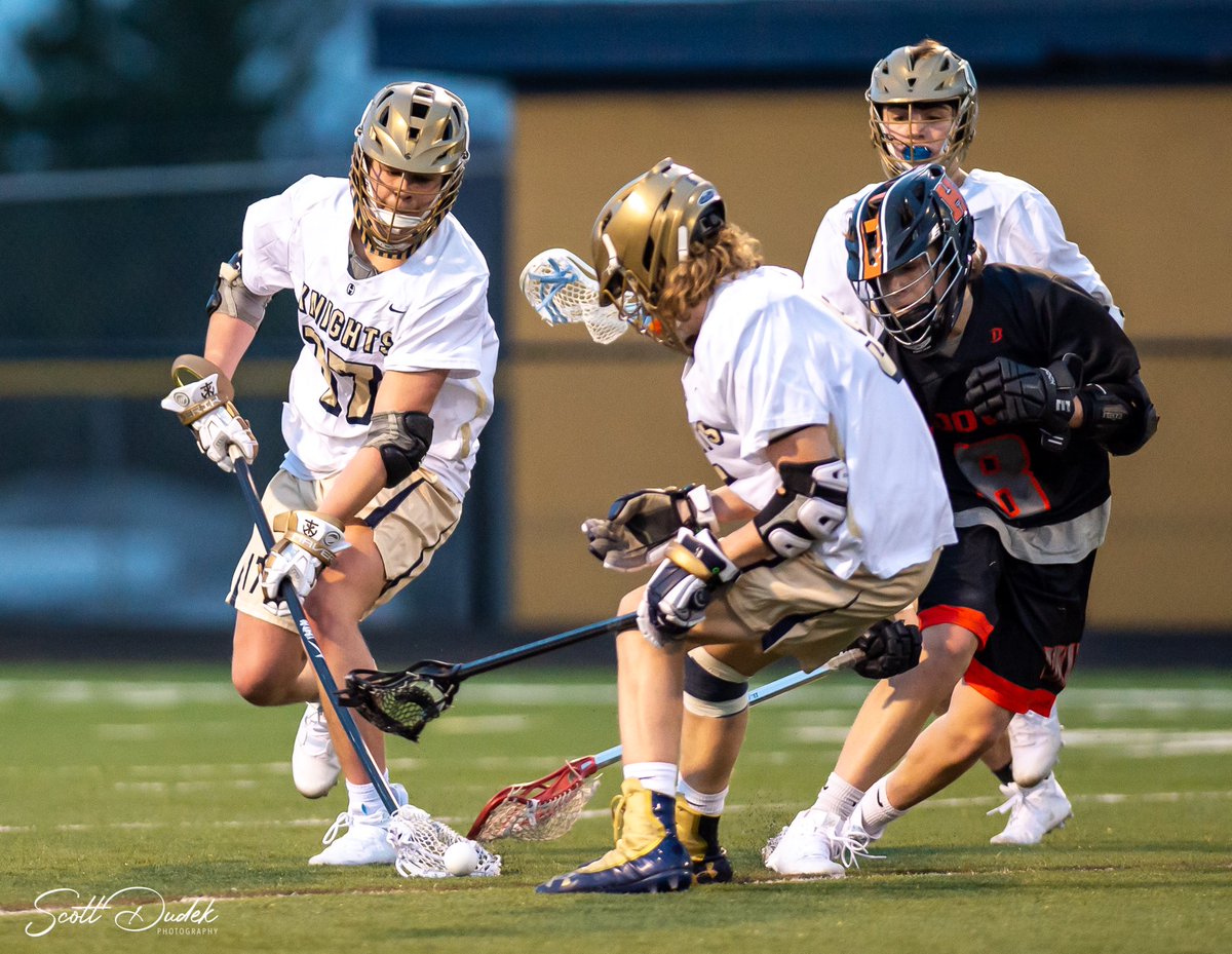 Congrats to sophomore Lucas Offredo for being named Honorable Mention Defense for Region 6